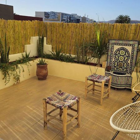 Appartement Julia Au Centre Ville Agadir Dans Residence Borj Dalat Exterior photo