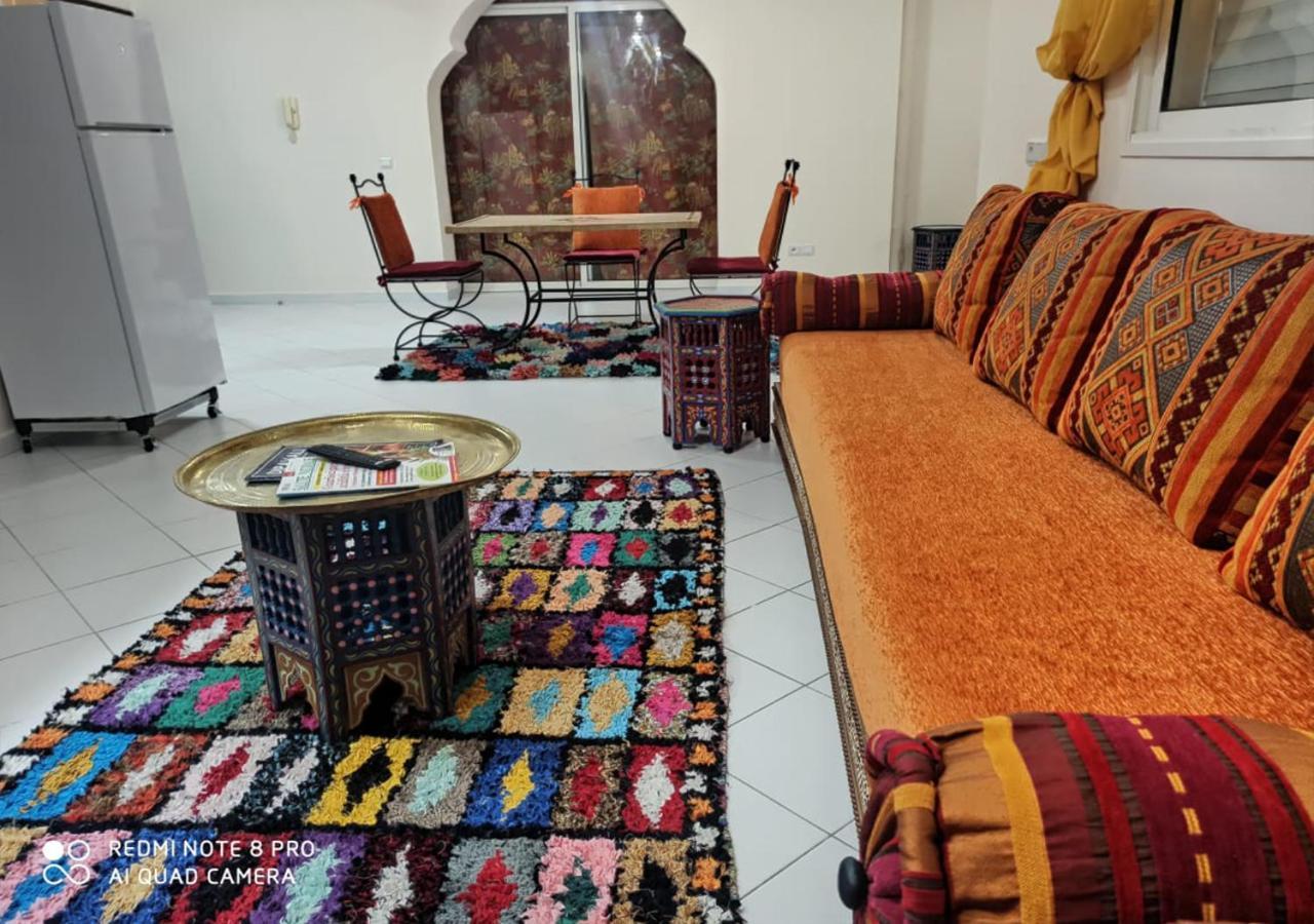 Appartement Julia Au Centre Ville Agadir Dans Residence Borj Dalat Exterior photo