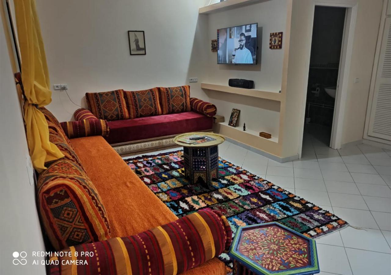 Appartement Julia Au Centre Ville Agadir Dans Residence Borj Dalat Exterior photo