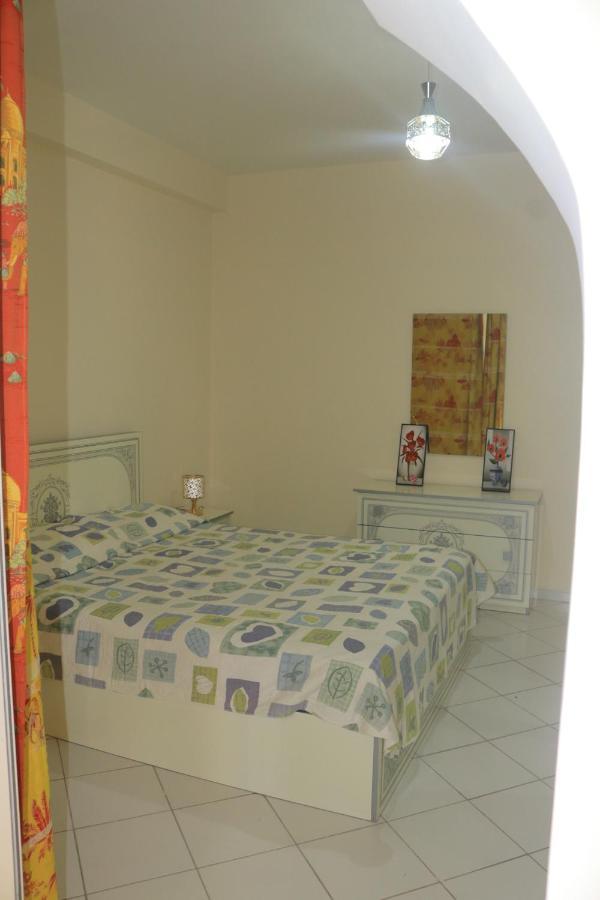 Appartement Julia Au Centre Ville Agadir Dans Residence Borj Dalat Exterior photo