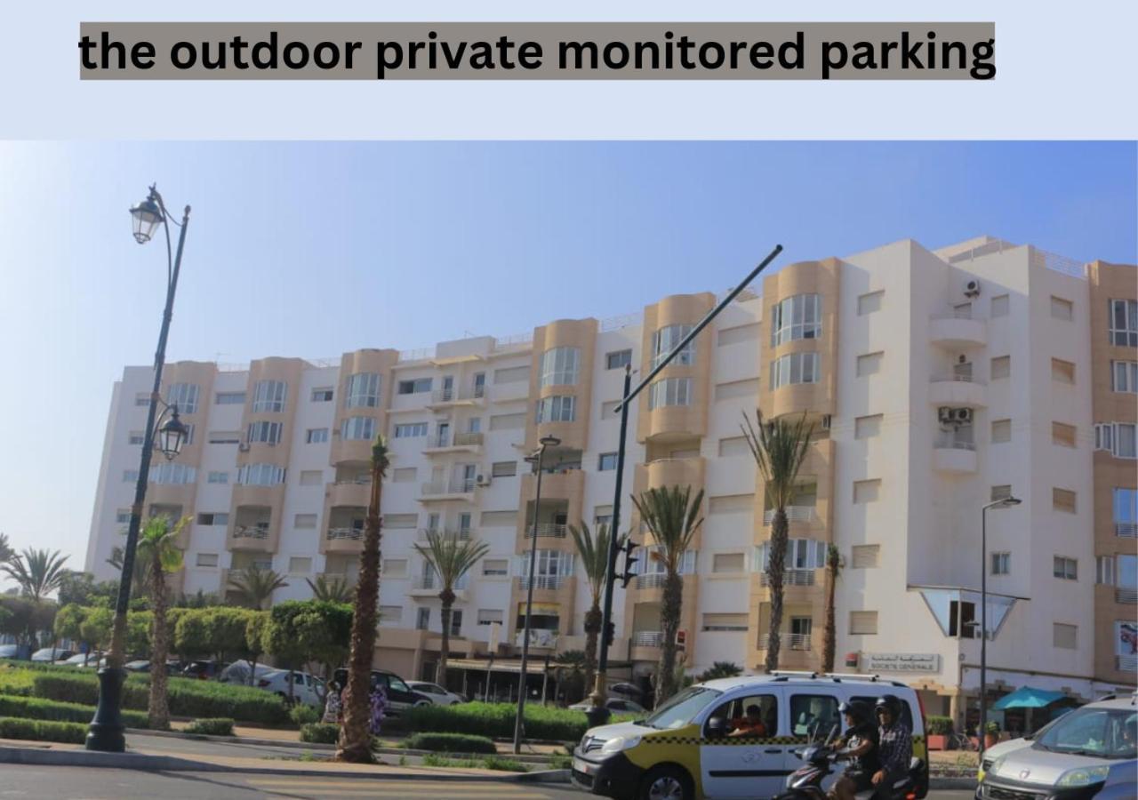 Appartement Julia Au Centre Ville Agadir Dans Residence Borj Dalat Exterior photo